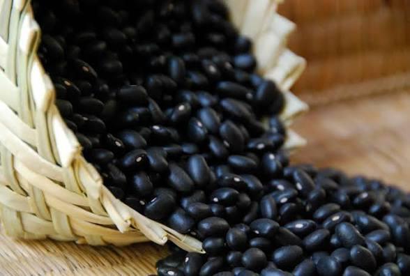 Frijoles negros (1lb)